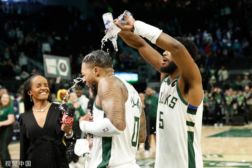 展现出了极 展现出了极